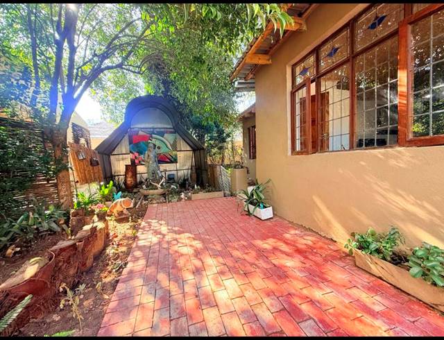 1 BEDROOM PROPERTY TO RENT IN WOODMEAD